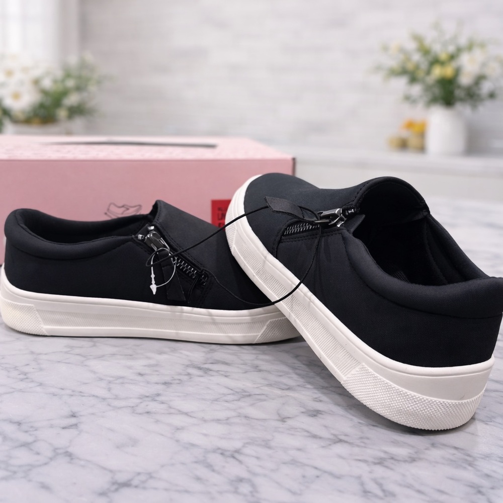 Kensie Soren Black Zip Slip-On Sneakers Women’s 7 NIB Comfy